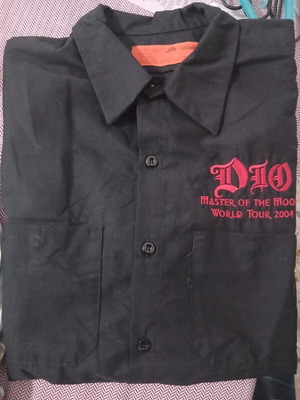 Staff Shirt Ronnie James Dio Master of the Moon World Tour 2004 XL like new