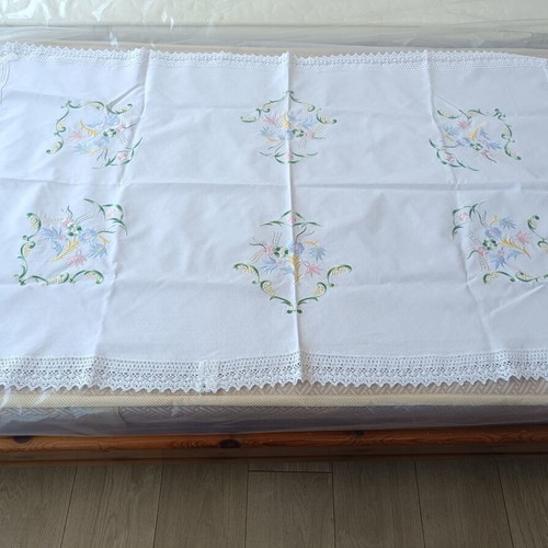 Vintage embroidered tablecloth 1.35×0.83m used, colorful floral design