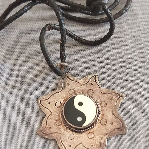 Ying Yang mother of pearl boho spiritual pendant silver 925 used