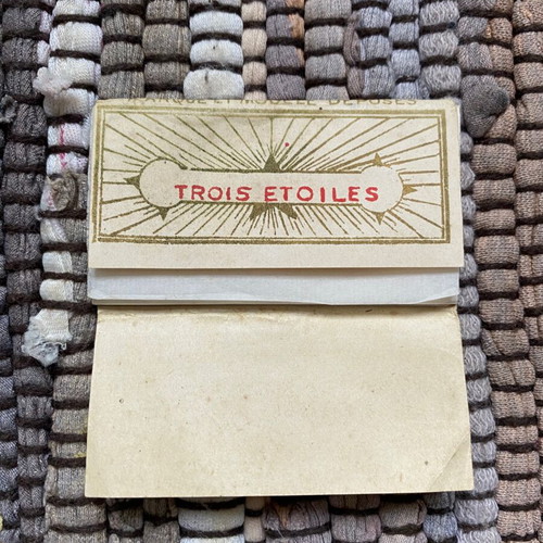 MDV vintage rolling papers used, Qualité Extra Trois Etoiles