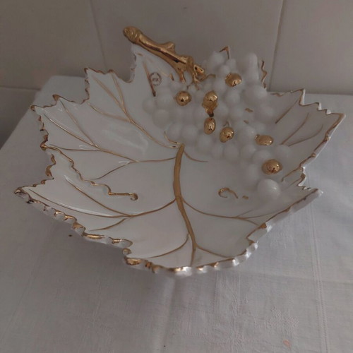 Decorative bowl handmade from Italian porcelain in grape leaf shape new