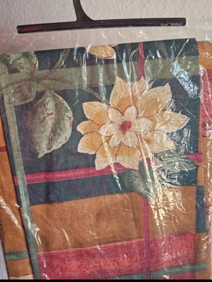 Set of double bed sheet and 2 pillowcases