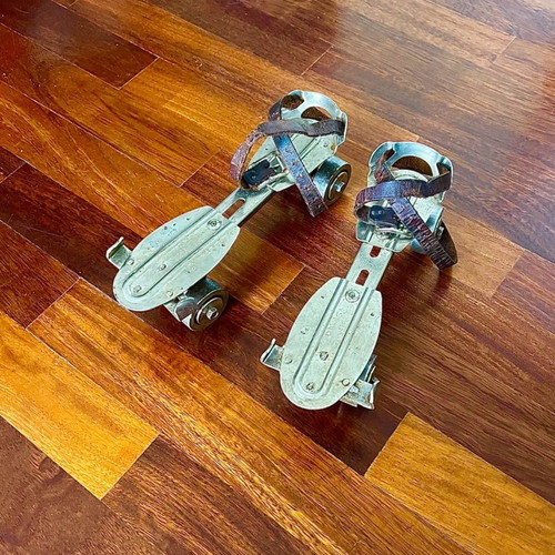 Chicago vintage skates used, metallic and adjustable from 1950