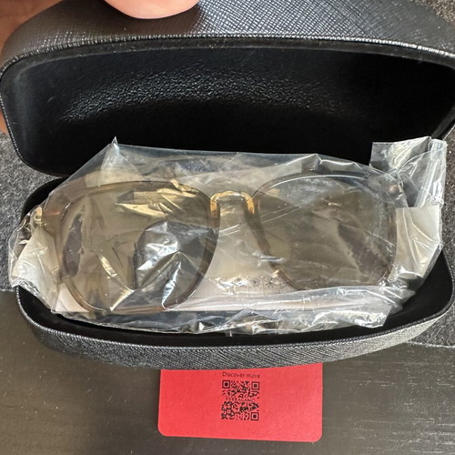 Salvatore Ferragamo men's sunglasses SF910S 216 new with case and authenticity card