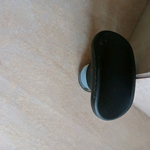 Pot lid handle used, black