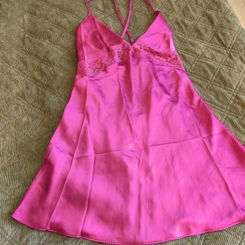 Hunkemöller satin and lace nightdress like new, pink, size M