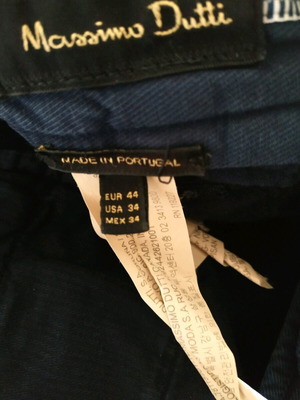 Men's blue bermuda shorts like new, slight fading front