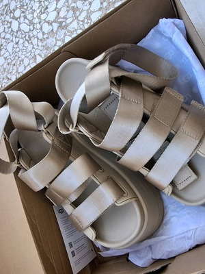 Ugg Women's Platform Beige Like New