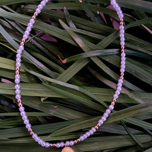 Handmade necklace with artificial pearls new, white and gold