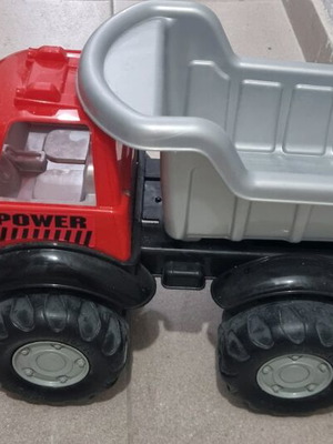 Large toy truck like new