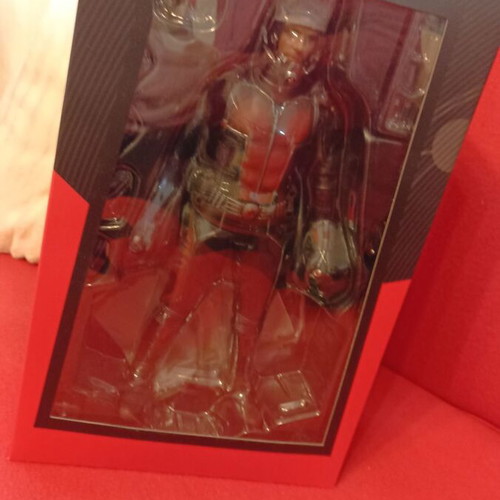 Hot Toys MMS308 Ant-Man Scott Lang Paul Rudd 1/6 Figure like new