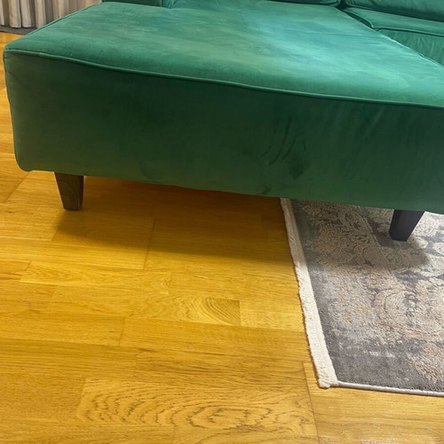 Corner sofa like new, custom made, 3m x 2m, stain-resistant fabric