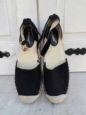 Diamantique espadrilles size 37 black like new