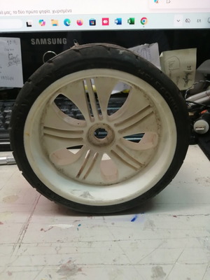 HPI Racing 140x70 rim and tire used, Phaltline