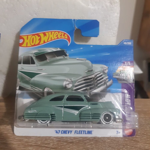 Classic American Toy Cars set of 7, new with wall case