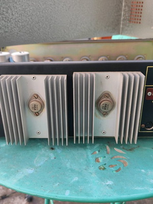 Mixer amplifier 4 inputs used