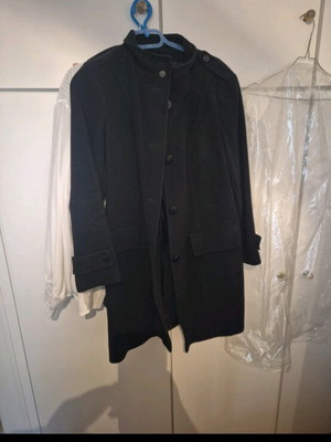 OAK Coat M/L Black Like New