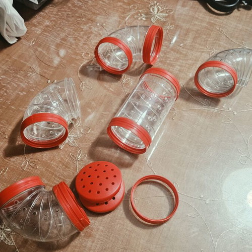 Hamster tunnels set with 4 corners and 1 straight tunnel, 2 caps