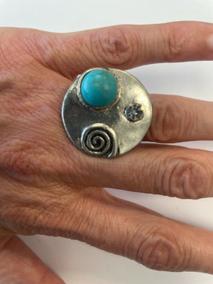 Large adjustable ring with geometric designs, rhinestones & turquoise stone like new