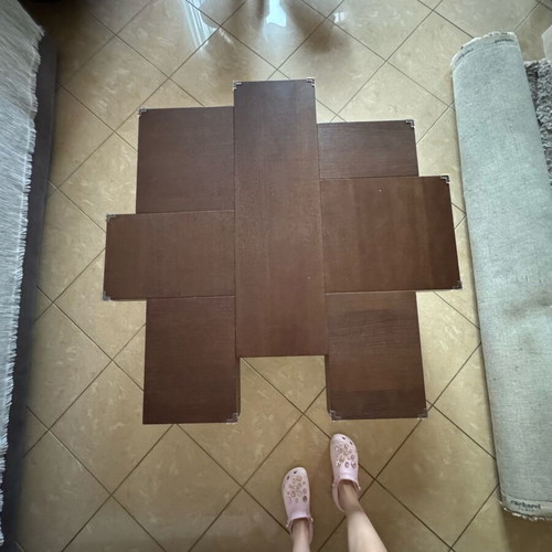 Wooden coffee table like new, dark brown with glass legs