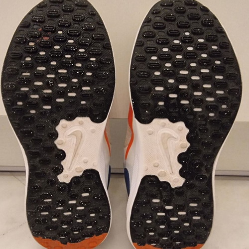 Nike Revolution 7 kids' athletic shoes like new, size 29.5