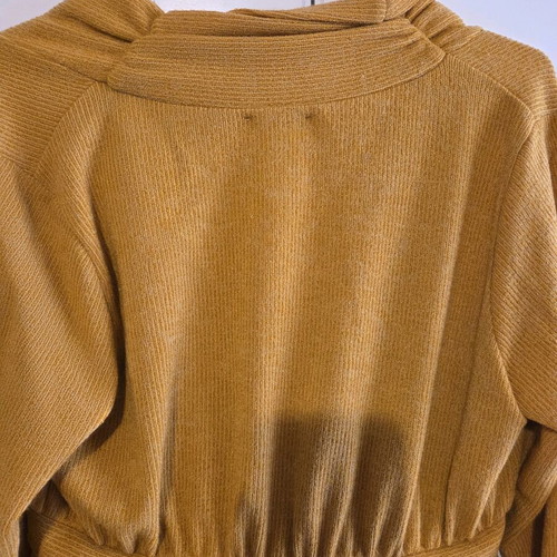 Easy wear knitted cardigan one size with belt like new, mustard