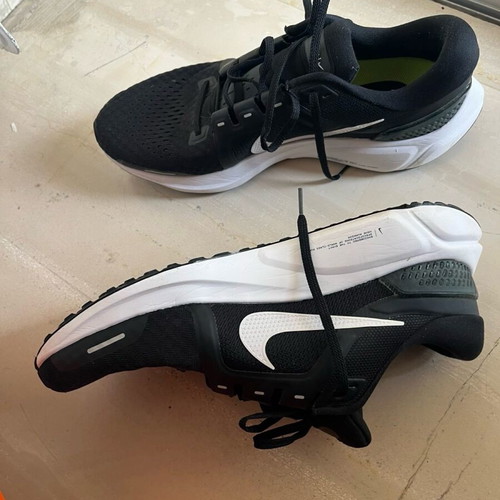 Nike Air Zoom Vomero 16 DA7245-001 Black like new, size 45