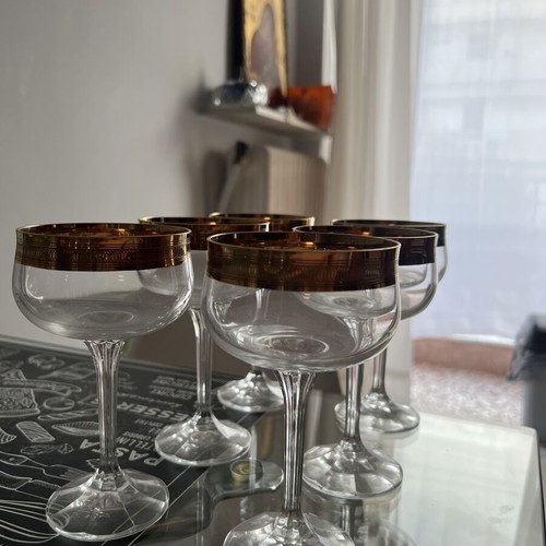 Cocktail glasses set of 6 with gold detail like new