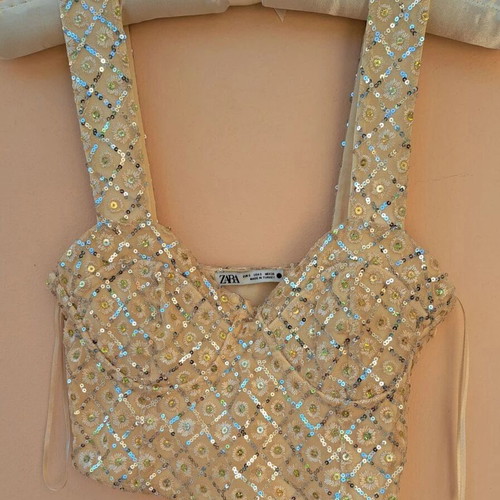 Crop Top Zara embroidered bust with sequins size Small like new
