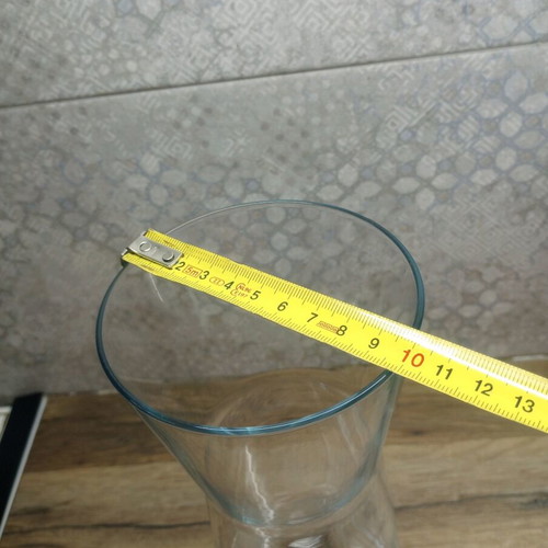 Modern glass vase like new with unique middle cut