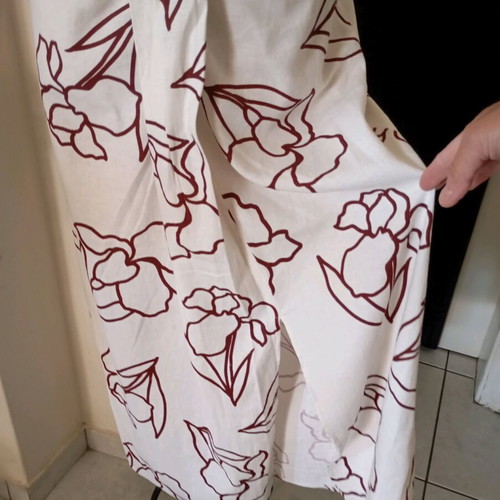 MOTF women's skirt like new, 100% linen, size L/XL, cream/burgundy