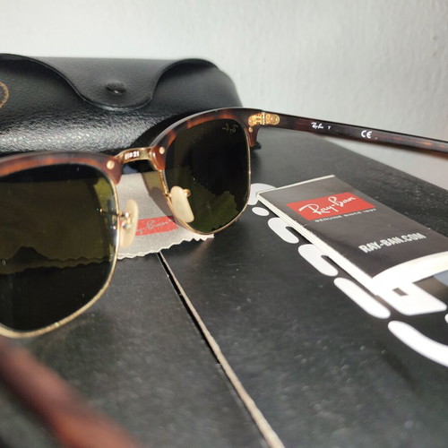 Ray Ban Clubmaster RB3016 sunglasses like new, brown tortoise frame, blue mirror lenses