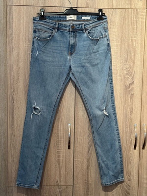 Τζιν slim feat by Pull and Bear σαν καινούργιο, μέγεθος 46, μπλε