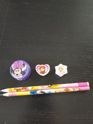 Disney stationery set like new with 2 erasers, 1 sharpener and 2 pencils