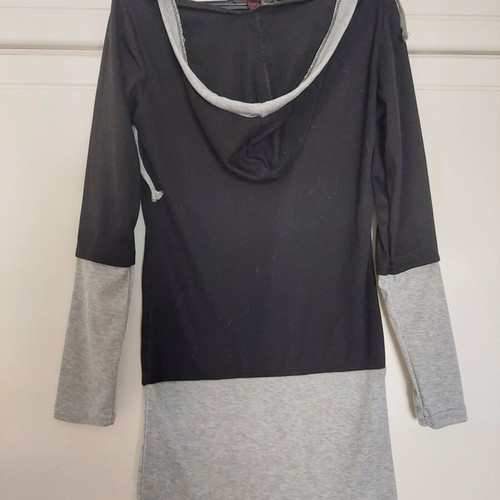 Hooded blouse like new, black and gray