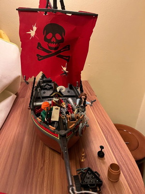 Rare Collectible Vintage Playmobil Pirate Ship Red Corsair 2003 like new