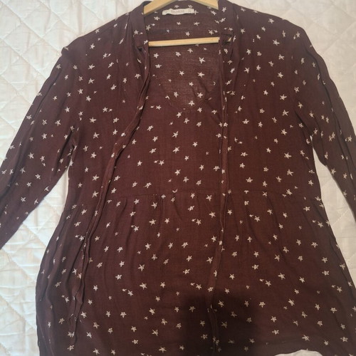 Pull & Bear burgundy shirt with star pattern like new, size S