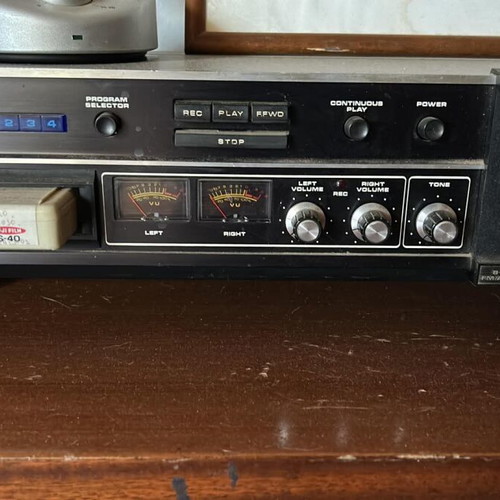 Akai 8 Track Cassette Radio used, excellent condition