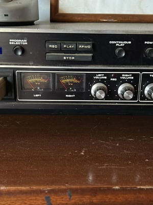Akai 8 Track Cassette Radio used, excellent condition