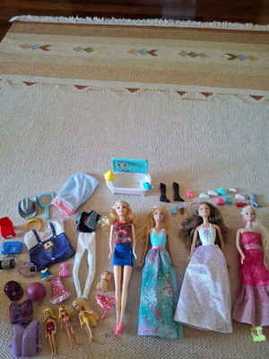 Κούκλες και αξεσουάρ, 2 μεγάλες κούκλες Barbie