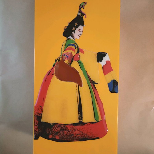 Tissue box like new with Korean traditional dancer design