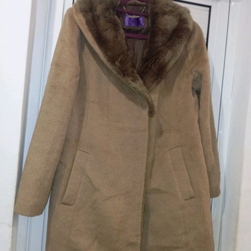 Olivia Lauren alpaca coat like new, size M-L, beige