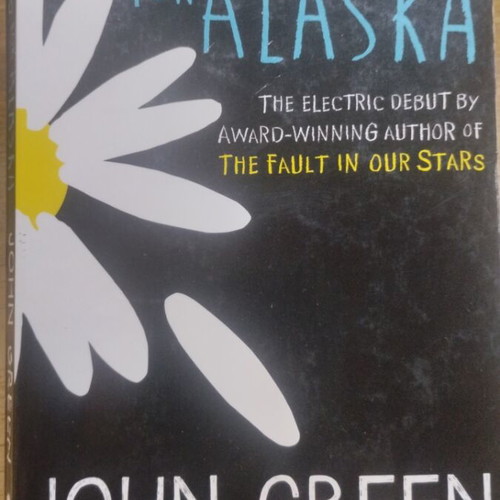 Looking for Alaska book used, English by John Green