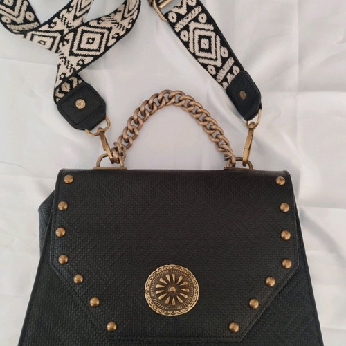 Bonendis crossbody black leather bag like new