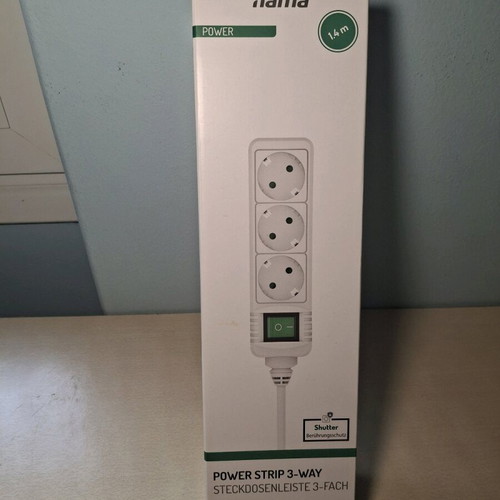 Power strip with 3 outlets new, unused in box