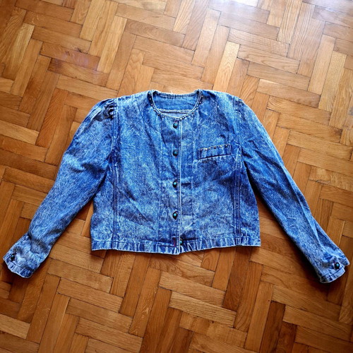 Vintage γυναικείο τζιν μπουφάν σαν καινούργιο, stone wash μπλε