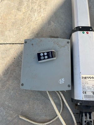 Faac 402cbc hydraulic garage door opener like new