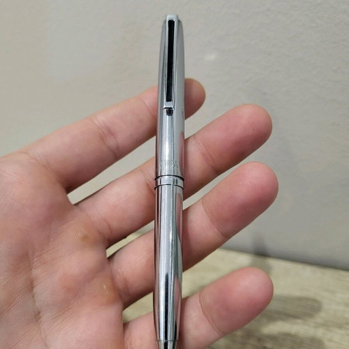 Lighter and vintage pen used from Japan, set of 2