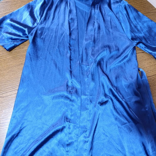 Silk robe M/L used in very good condition