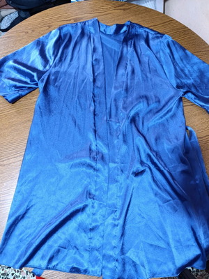 Silk robe M/L used in very good condition